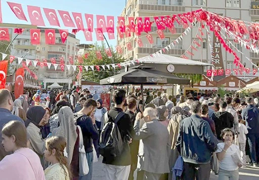 KİTAP FUARI REKOR KATILIMLA TAMAMLANDI