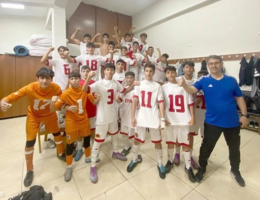 PETROLSPOR ALTYAPISI GELİŞİM LİGİNDE FIRTINA GİBİ ESİYOR