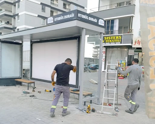 YENİ NESİL OTOBÜS DURAKLARININ KURULUMU BAŞLADI