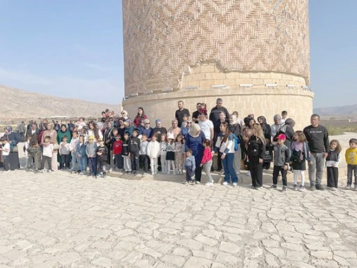 ÖĞRENCİLER, VELİLER VE ÖĞRETMENLER HASANKEYF’TE DOĞA VE TARİHLE BULUŞTU