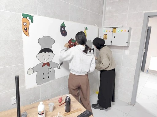 ÖZEL EĞİTİM OKULUNDA DUVARLAR SANATLA BULUŞTU