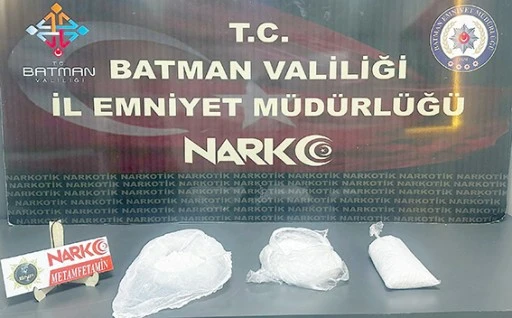 UYUŞTURUCU OPERASYONU: 1 KİLO 380 GRAM METAMFETAMİN ELE GEÇİRİLDİ