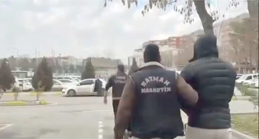 UYUŞTURUCU TACİRLERİNE BÜYÜK DARBE: 9 TUTUKLAMA