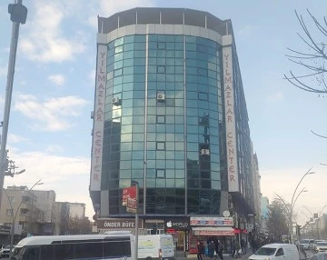 YILMAZ “YILMAZLAR CENTER’DE SORUN YOK”